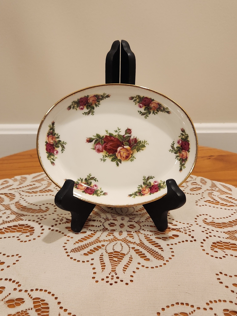Royal Albert Old Country Roses Oval 7" X 5.25" X 1" Trinket Tray / Candy Dish